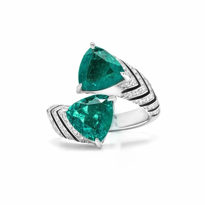 

The whole 925 sterling silver set with stylish zebra-open emerald triangle diamond enamel adjustable ring