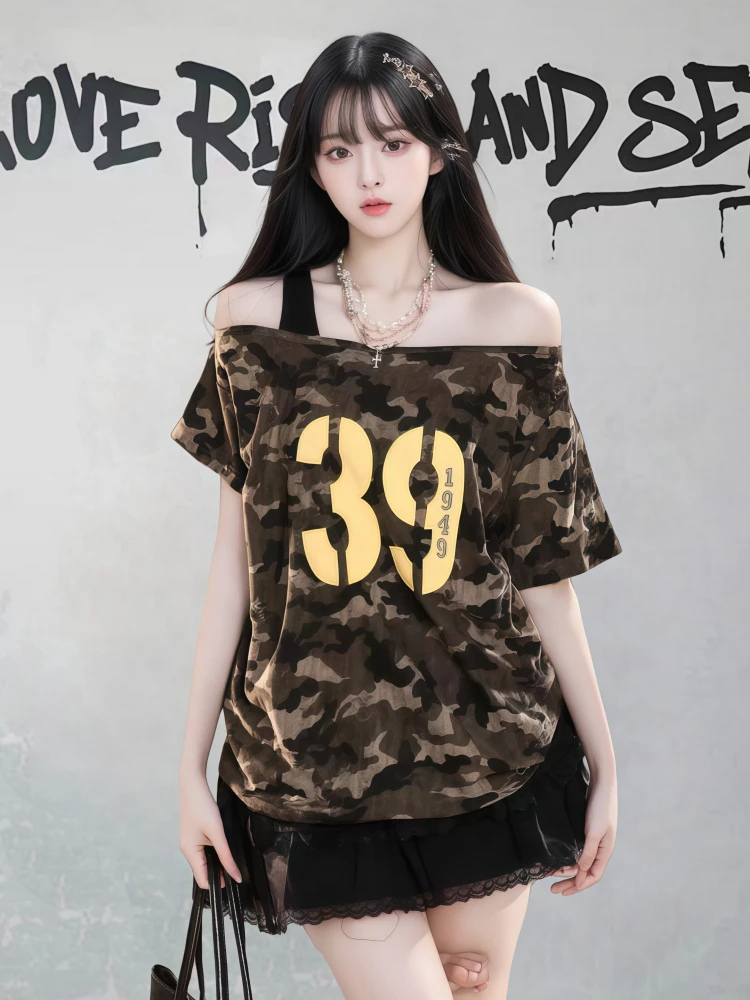 

Ретро-американская камуфляжная футболка с открытыми плечами и коротким рукавом для женщин, летний дизайн, свободный крой, Y2K, модный топ в стиле Spicy Girl, хлопок
