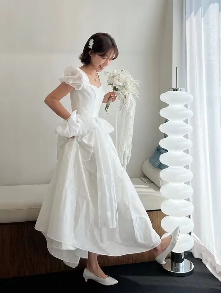 Verngo lvory Satin A Line Weddng Dress Short Sleeves Bridal Gowns Elegant Scoop Bride Dresses 2027 Customized