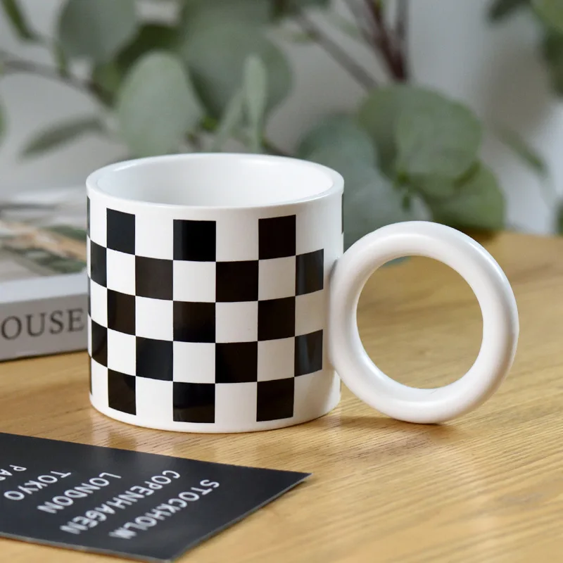 

Wind Black and White 400ML Checkerboard Mug Niche Ceramic Cup Drinking Cup Big Ear Design Cup Coffee Cup Ceramic Mug