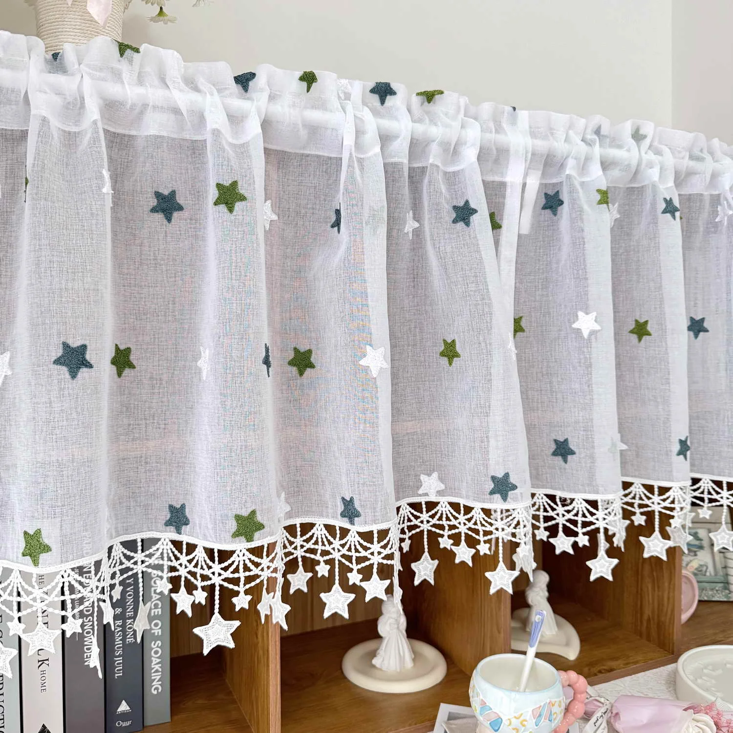 Weiße, durchsichtige, kurze Vorhänge mit bestickten Sternenfransen, eleganter, abgestufter Volant für Schlafzimmer- und Küchendekoration, Boho-Café-Fensterbehandlung