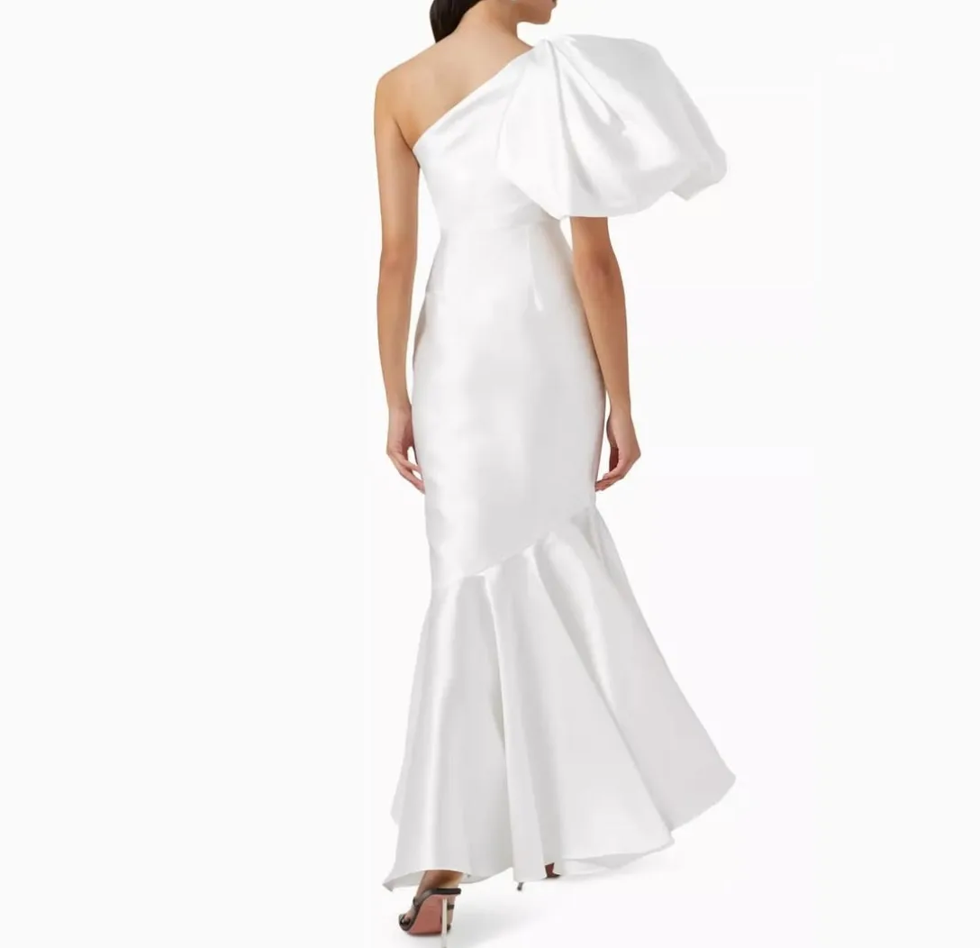 Aangepaste korte avondjurken met één schouder en ruches zeemeermin satijn فسات dareadroة enkellange galajurk voor dames