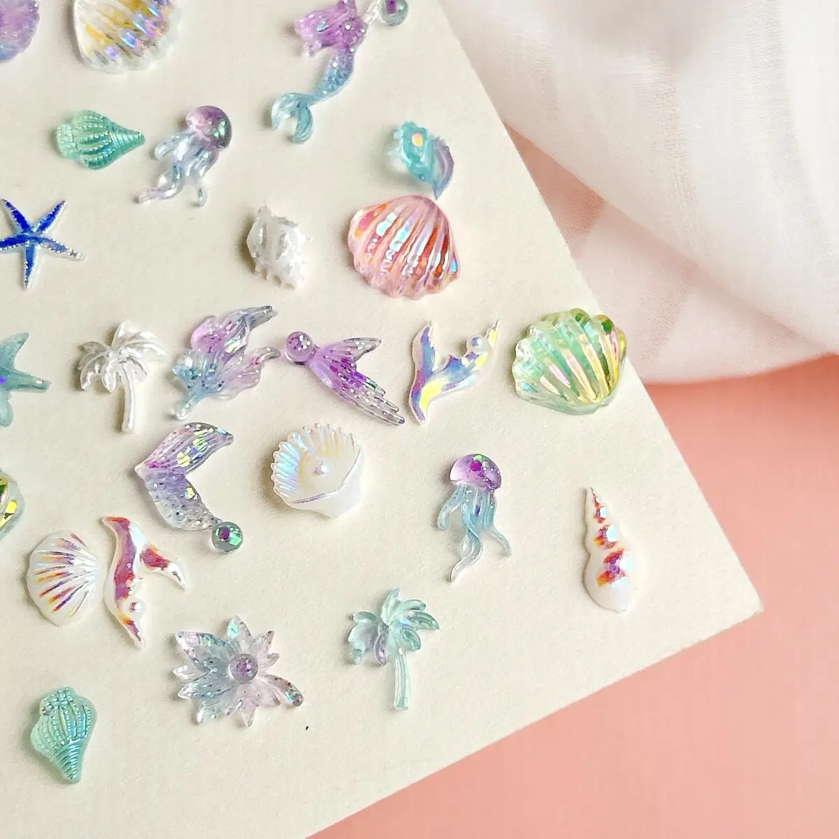 Multiple Style Gradient Transparent Shell Conch Resin Nail Art Decorations Mini Seahorse Thin Flakes Nail Charms DIY Manicure