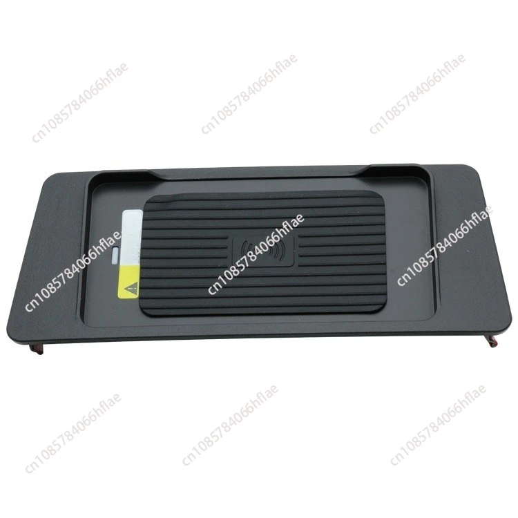 Suitable for 2016 to 2020 Toyota, Hailax, wireless charging, in-car, automatic induction special car 2