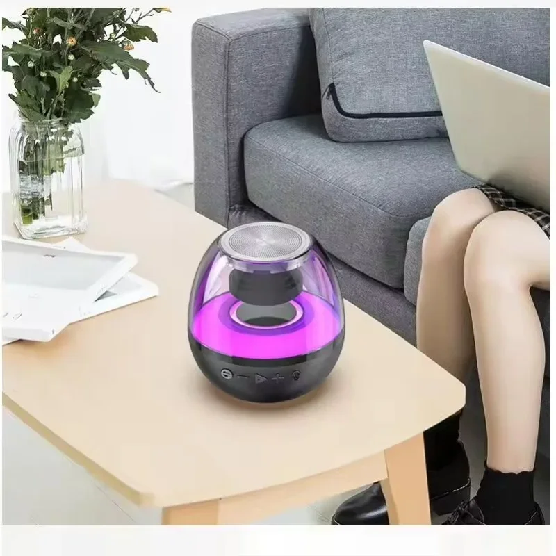 

Portable B150 wireless Bluetooth speaker with 360 ° surround sound AUX/TF playback and colorful lights for long-lasting battery