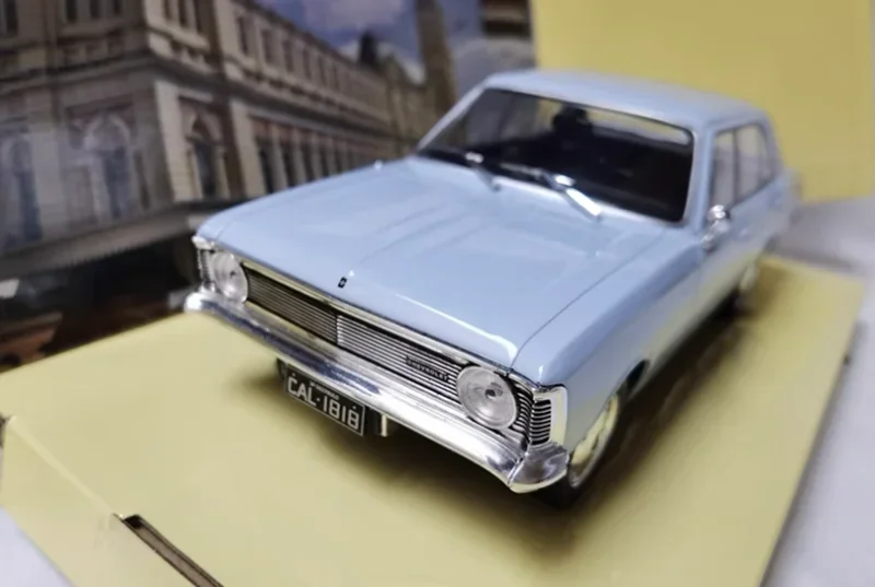 ダイキャスト合金シミュレーション車モデル玩具、opala 1969、収集可能な装飾品、1:24