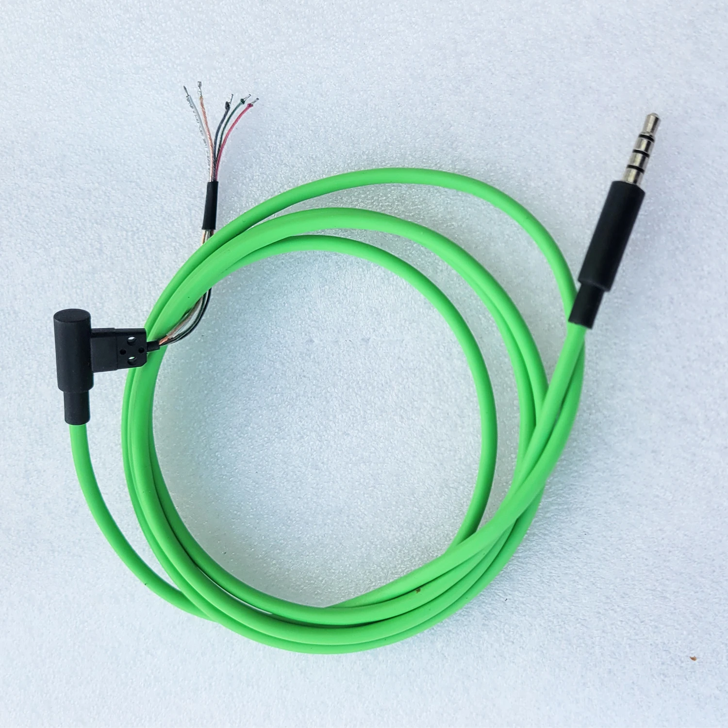 

Replacement Audio Cable Spare Parts For Microsoft Xbox Headphones, with a 3.5mm jack.