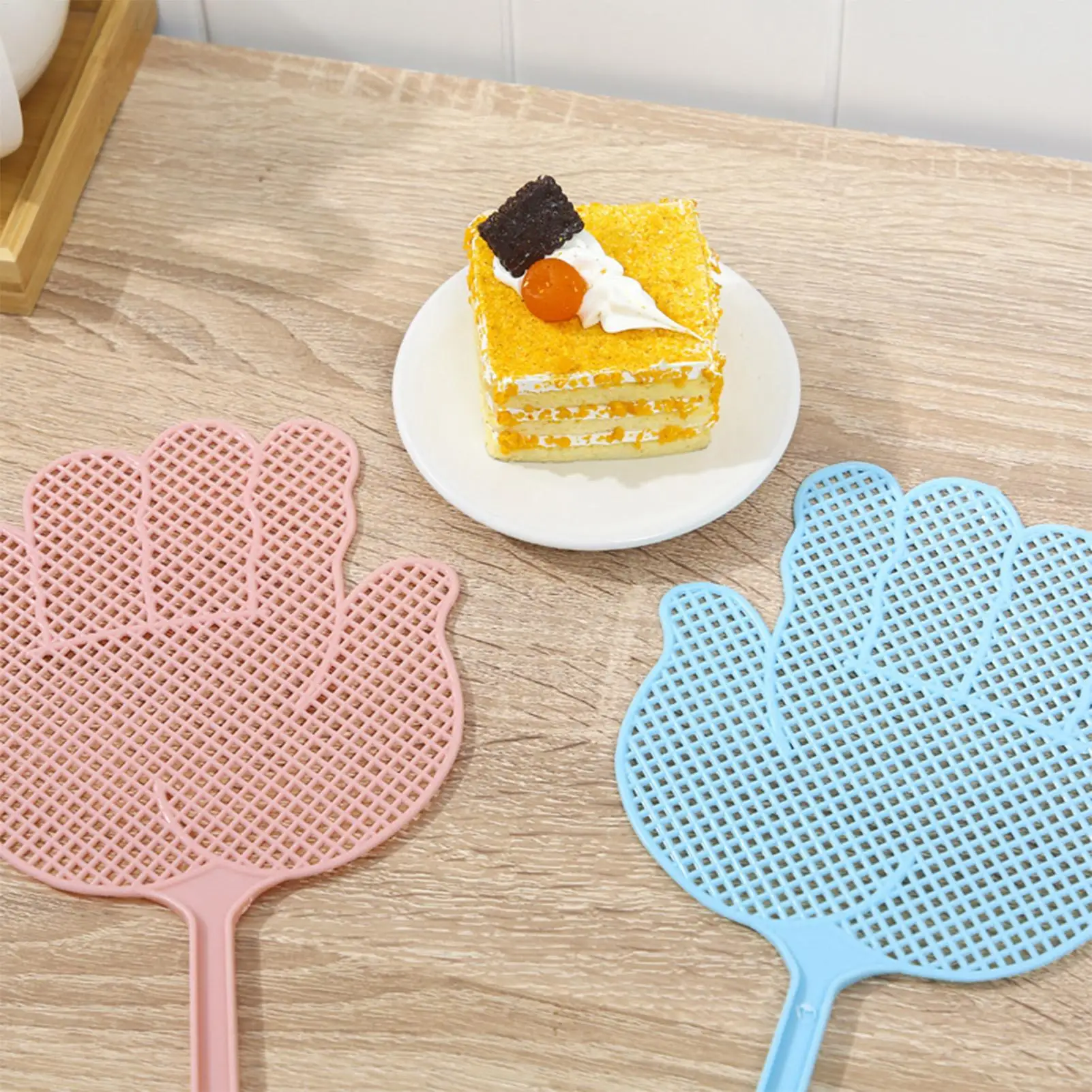 Large Fly Swatters For Outdoor Plastic Heavy Duty Manual Fly Killer, Long Handle Flyswatter, Large Bug Swatters That Work