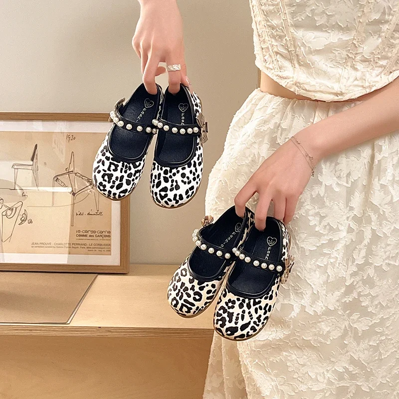 Kids Leopard Print Mary Jane Flats, Pearl Strap Bow Decor Soft Flat Sole For Daily Walking Outings For Little Ones