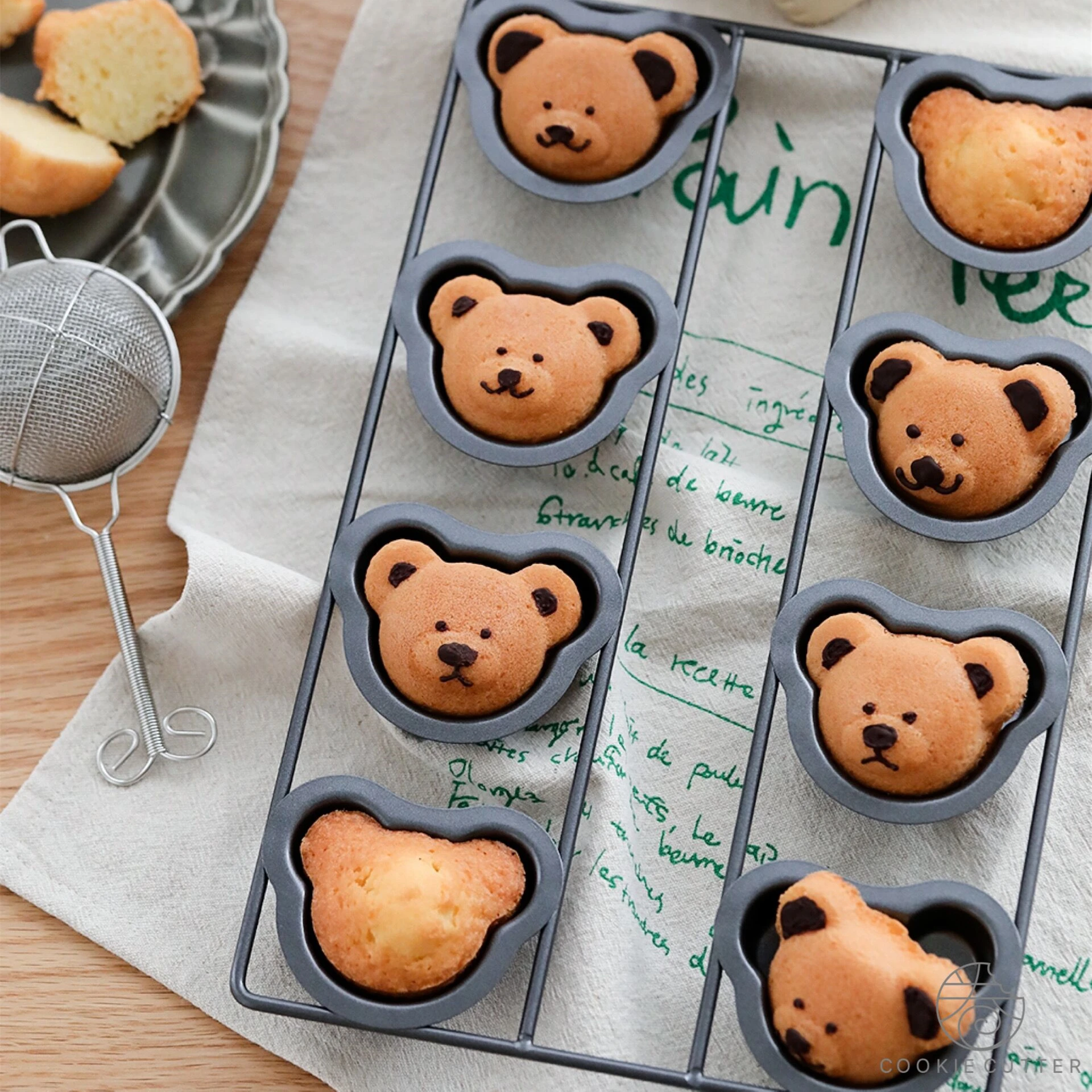 

8 Cavity Bear Bakeware Madeleine Baking Pan Carbon Steel Cartoon Animal Shape Baking Mold Decoration Tools