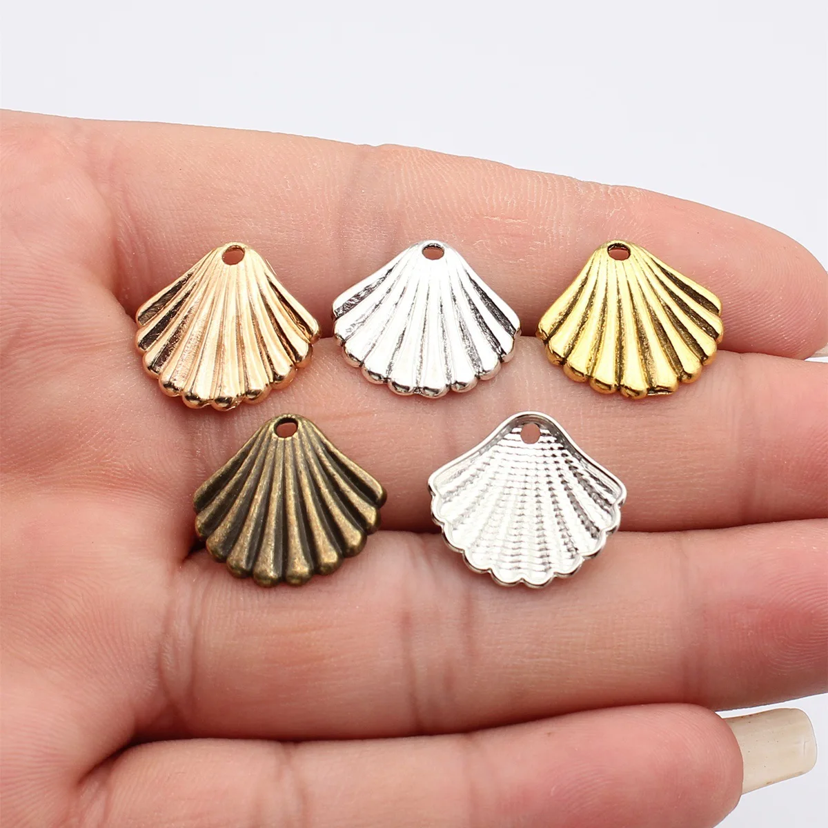 Wholesale Natural Shell Charms Pendant Ocean Beach Charm For DIY Handmade Craft Jewelry Gift Accessories