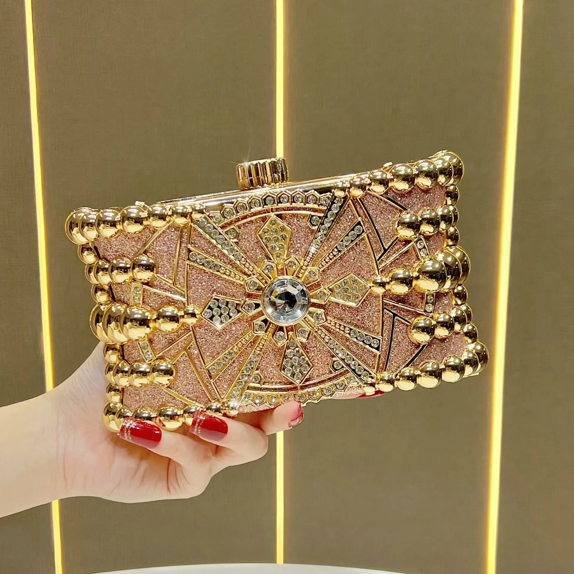 New retro diamond-encrusted handbag, high-end dinner bag, light luxury rhinestone handbag, women's fashion chain messenger bag
