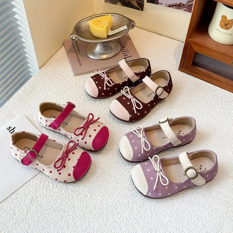 

Кожаная обувь для девочек, осенняя новая модная обувь принцессы на плоской подошве в стиле ретро, популярная детская обувь на мягкой подошве, новая повседневная школьная обувь для вечеринок