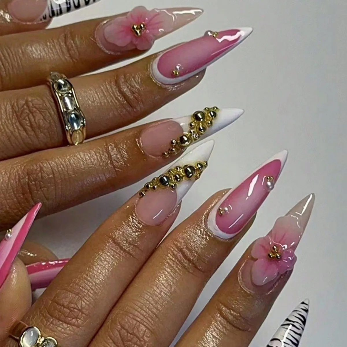 10枚入り プレスオンネイル グラデーションピンク フレンチロングアーモンド つけ爪セット フラワーデザイン フェイクネイル ウェアラブル ゴールデンライン マニキュア