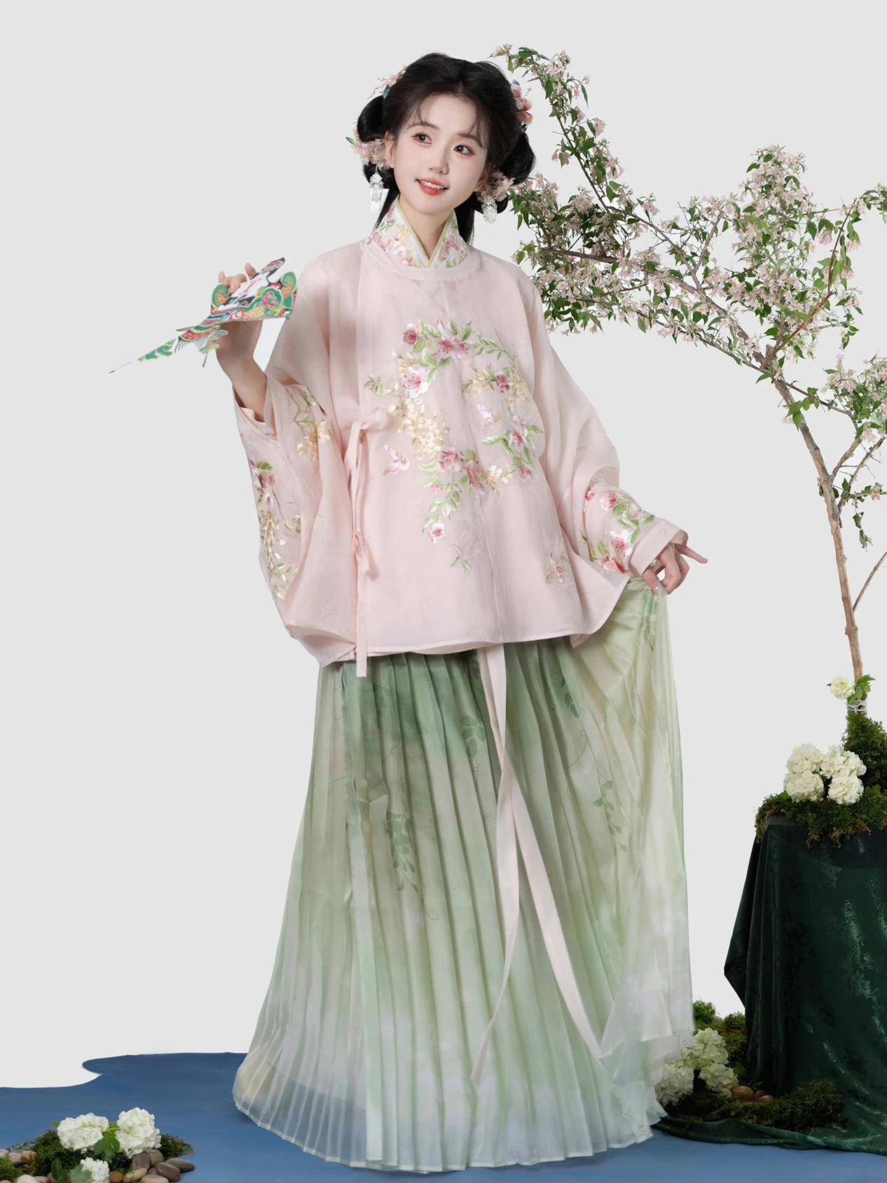 

Huaizui Fanhun Silk Hanfu Women's round Ne Jaet And Pleated Skirt Traditional Chinese Clothing Cotton And Silk Blend