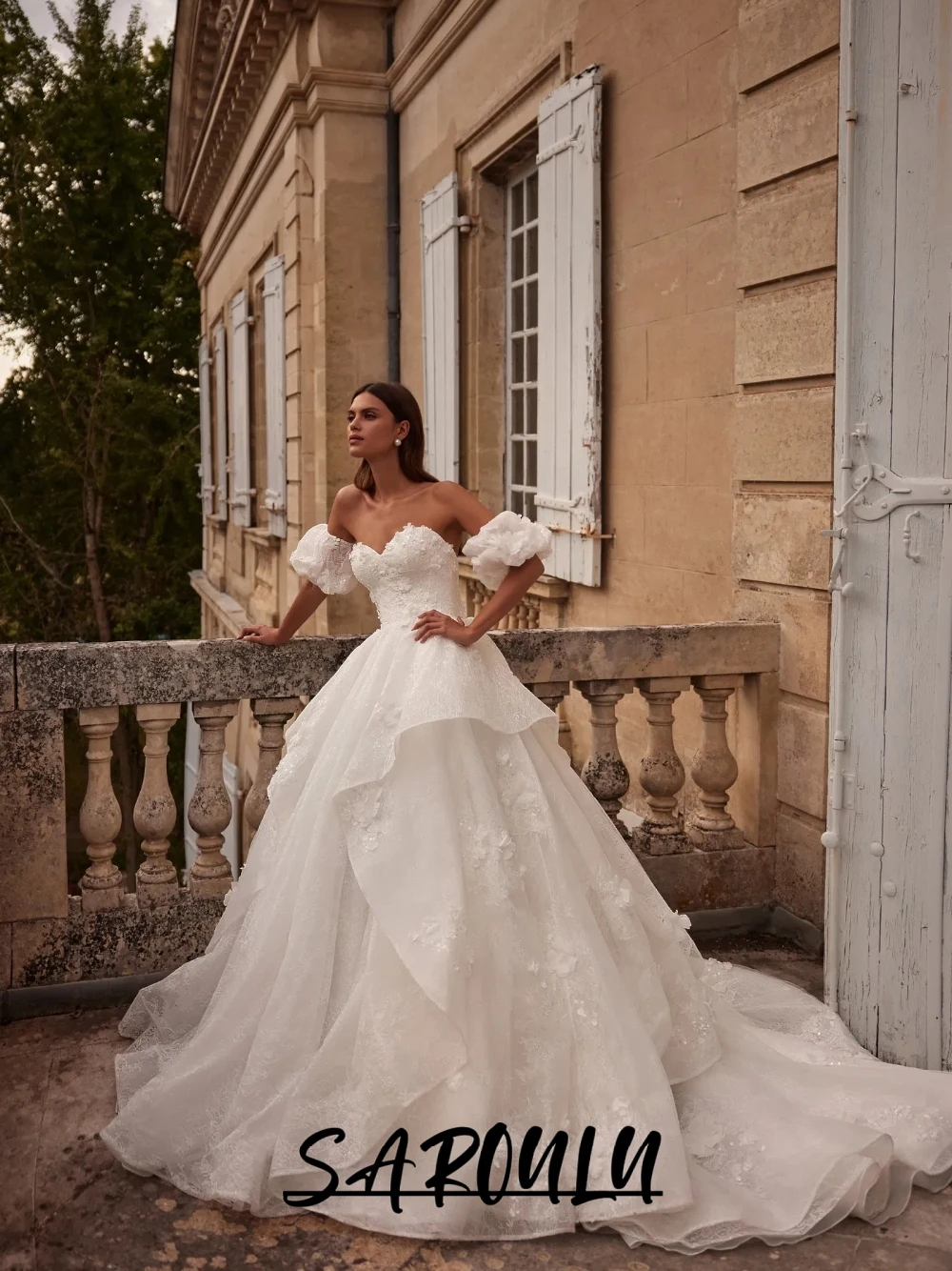 

Elegant Cathedral Train Wedding Dress Off Shoulder Puff Sleeve Sweetheart Neck Bridal Gown With 3D Lace Appliques For Bride