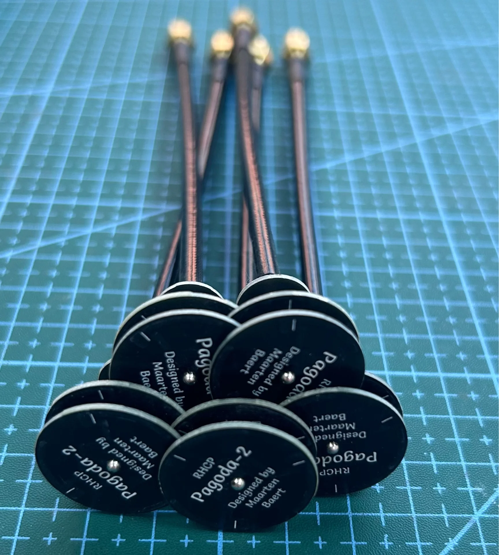 Pagoda 2 Antenna 5.8G High Gain Omnidirectional TX RX FPV Drone Antenna SMA RP-SMA