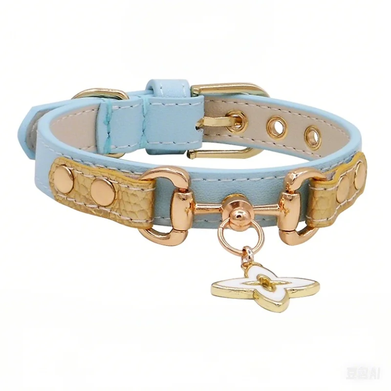 

Collar for Dogs Customized Four-Leaf Clover Pendant Genuine Leather Pet Collar Golden Hardware S/M/L Dogs Chihuahua Pet Product