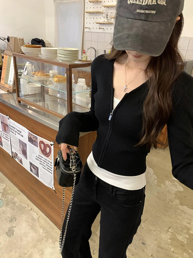 

Korean Style V-Neck Short Zipper Knitted Open Cardigan Women's Black Top Unique Design Commute Fashion Polyester Fiber