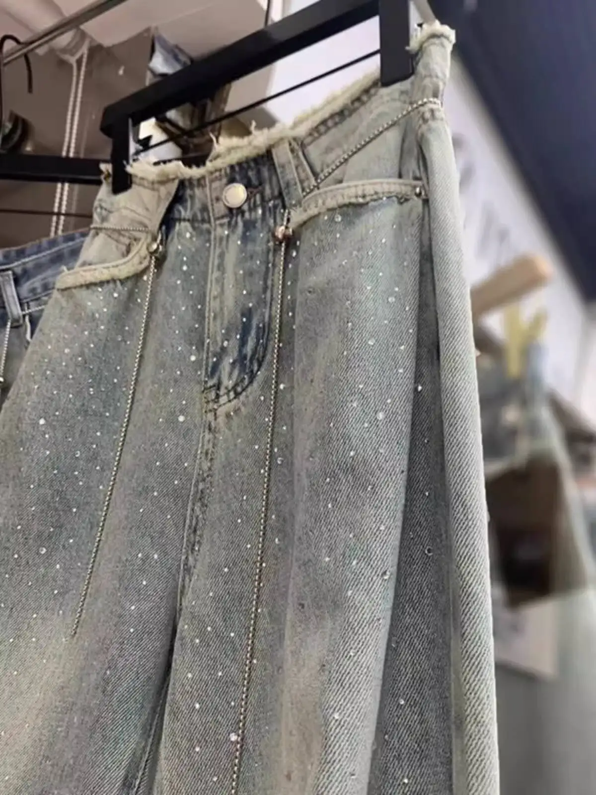 

2025 Summer New European Style Women's High Waisted Jeans Heavy Industry Rhinestone Starry Sky Frayed Hem Thin Fabric
