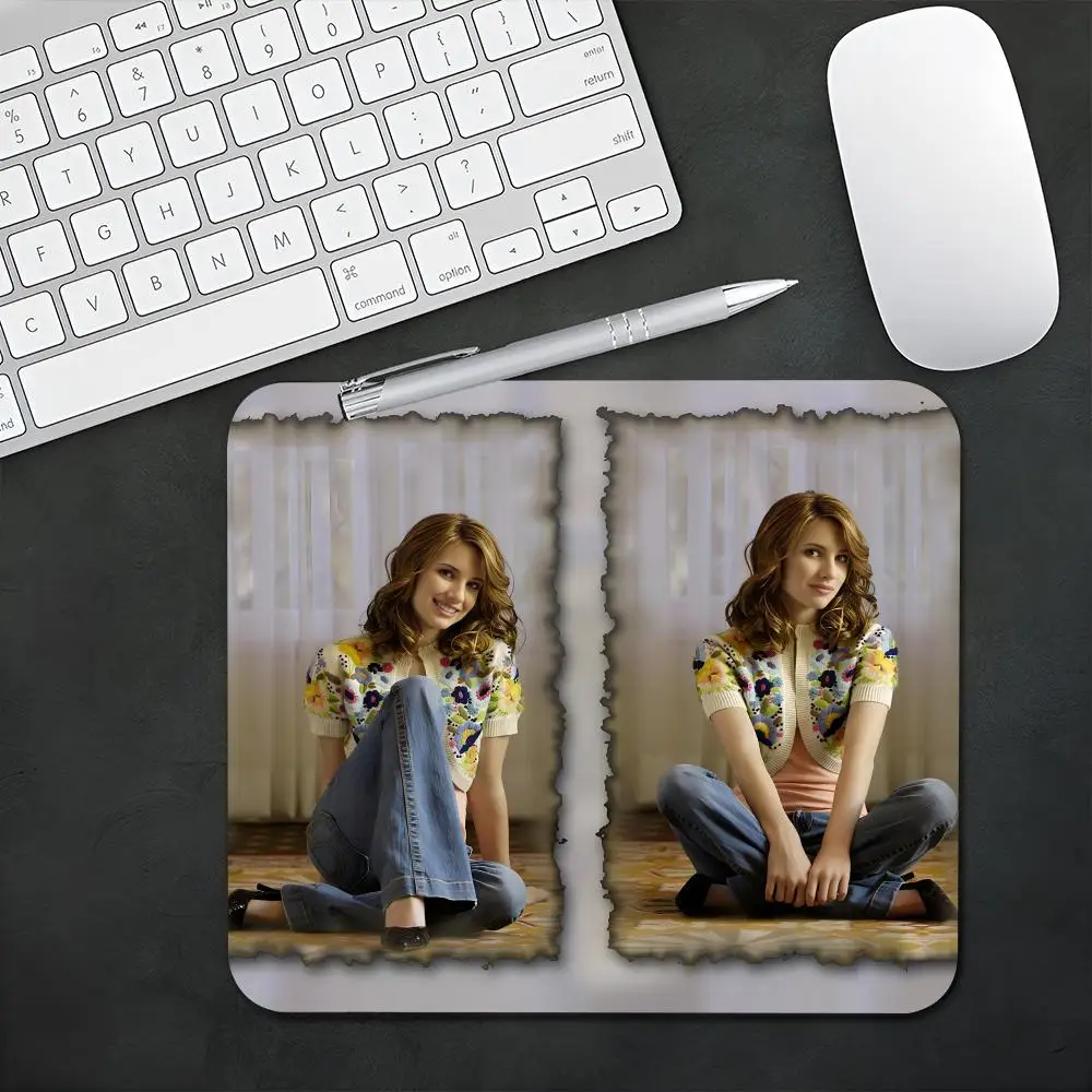 Emma Roberts Mouse Pad E-sports players mause pads Game Keyboard Pad Gamer Desktop Mat Deskmat Keyboard Accessories Game Pad XXL