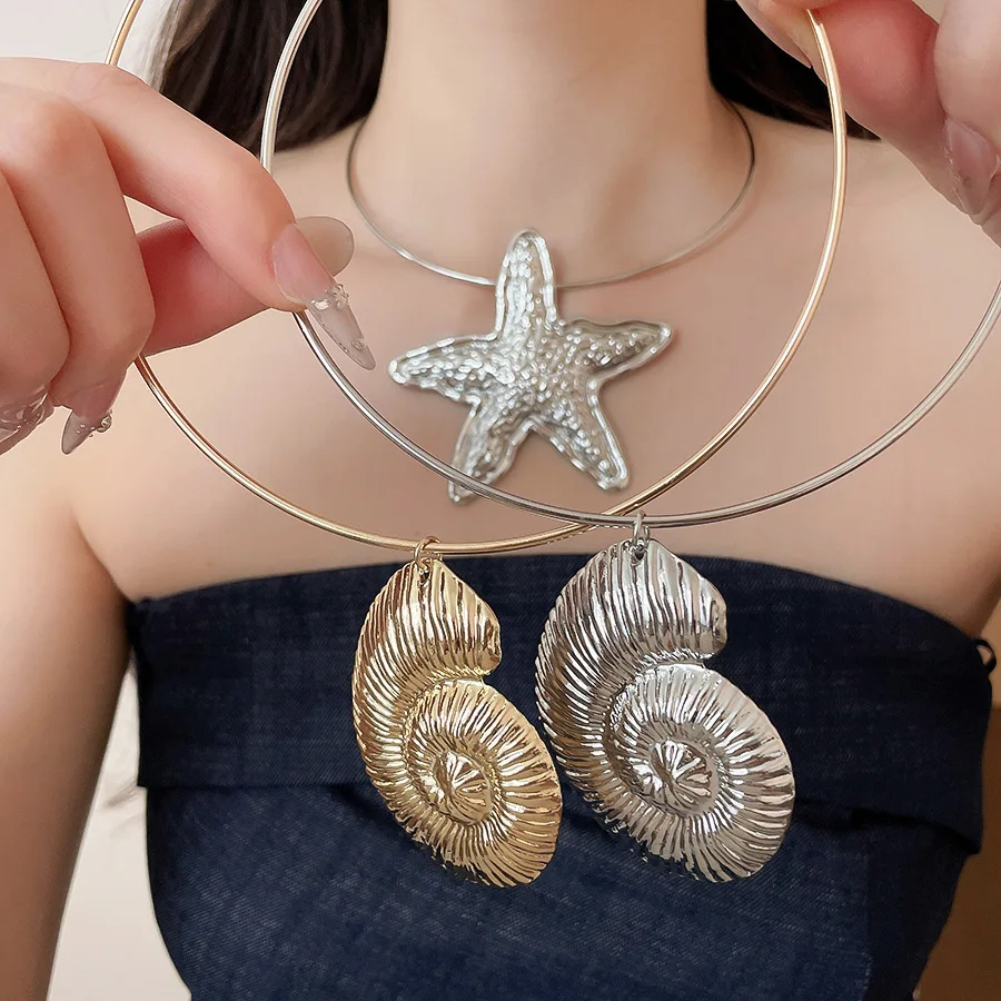 Bohemian Starfish Pendant Metal Choker Necklace Exaggerated Adjustable Necklace Minimalist Circular Collar