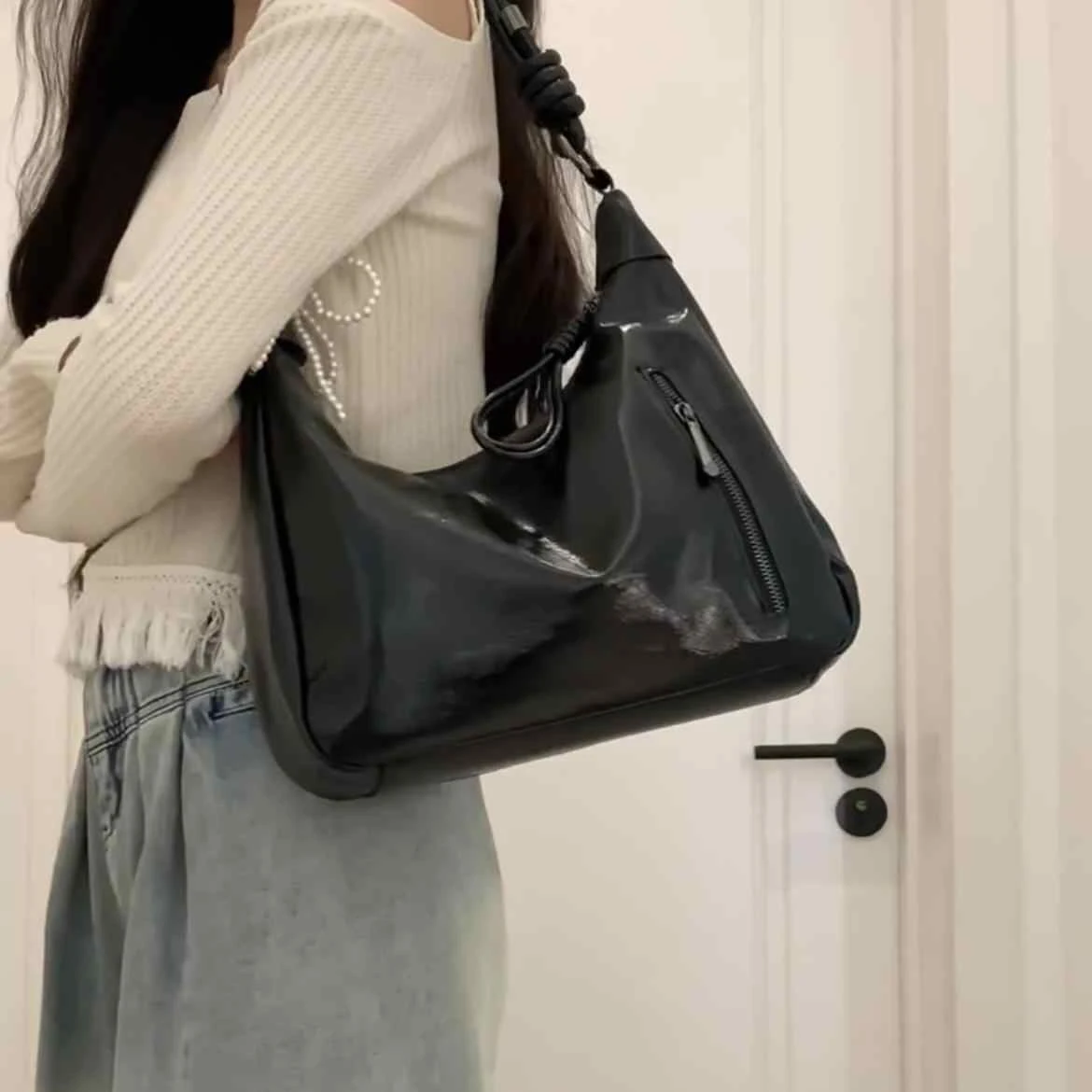 الترفيه لينة بولي Leather الجلود تنوعا تحت الإبط حمل حقيبة للنساء نمط جديد فئة العمل التنقل حقيبة كتف مفردة سعة كبيرة