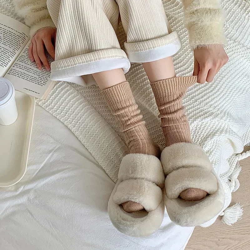 New Women\'s Socks Korean Style Fashion Casual Striped Socks Warm Autumn Winter Solid Color Simple Retro Crew Socks Female Comfy