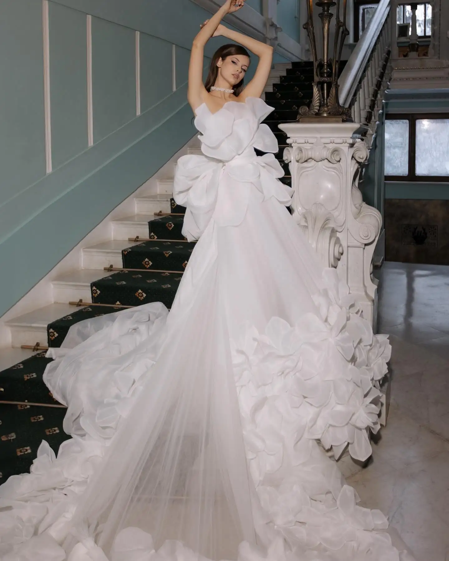 ボヘミアンウェディングドレスセクシーなストラップレスアップリケレースボヘミアンマーメイドウェディングドレスカスタムメイドレースアップバックビーチブライダルドレス