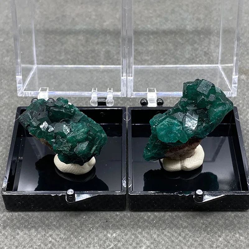 

100% Natural Green Congo Dioptase Mineral specimen stones and crystals quartz Collections + box size:35*35*35mm