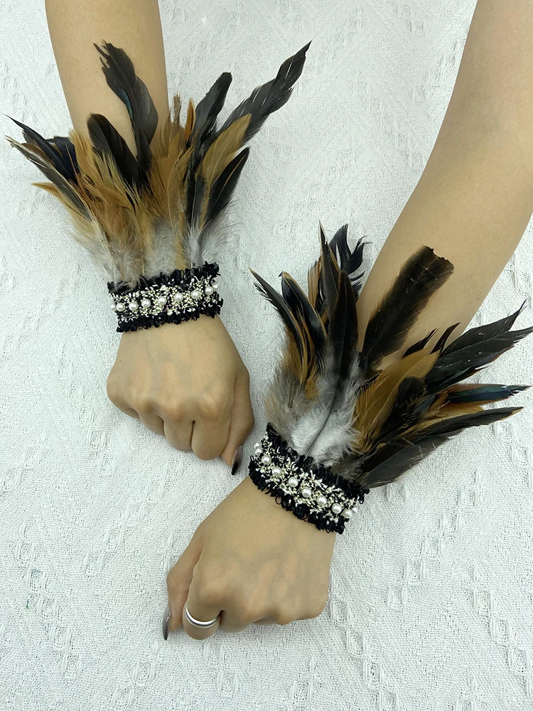 Natural Feather Wrist Cuffs Elegant Fur Sleeve Arm Accessories Gothic Halloween Cosplay Feather Gloves Pearl Arm Cuff 2pcs