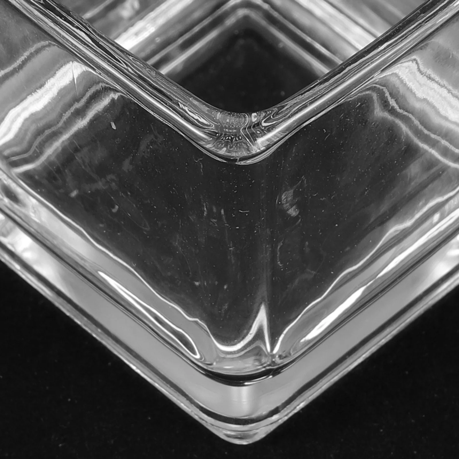 

4Pcs Clear Glass Cup Holder Square Tealight Holder for Table Centerpiece Decoration Sturdy Reliable Design