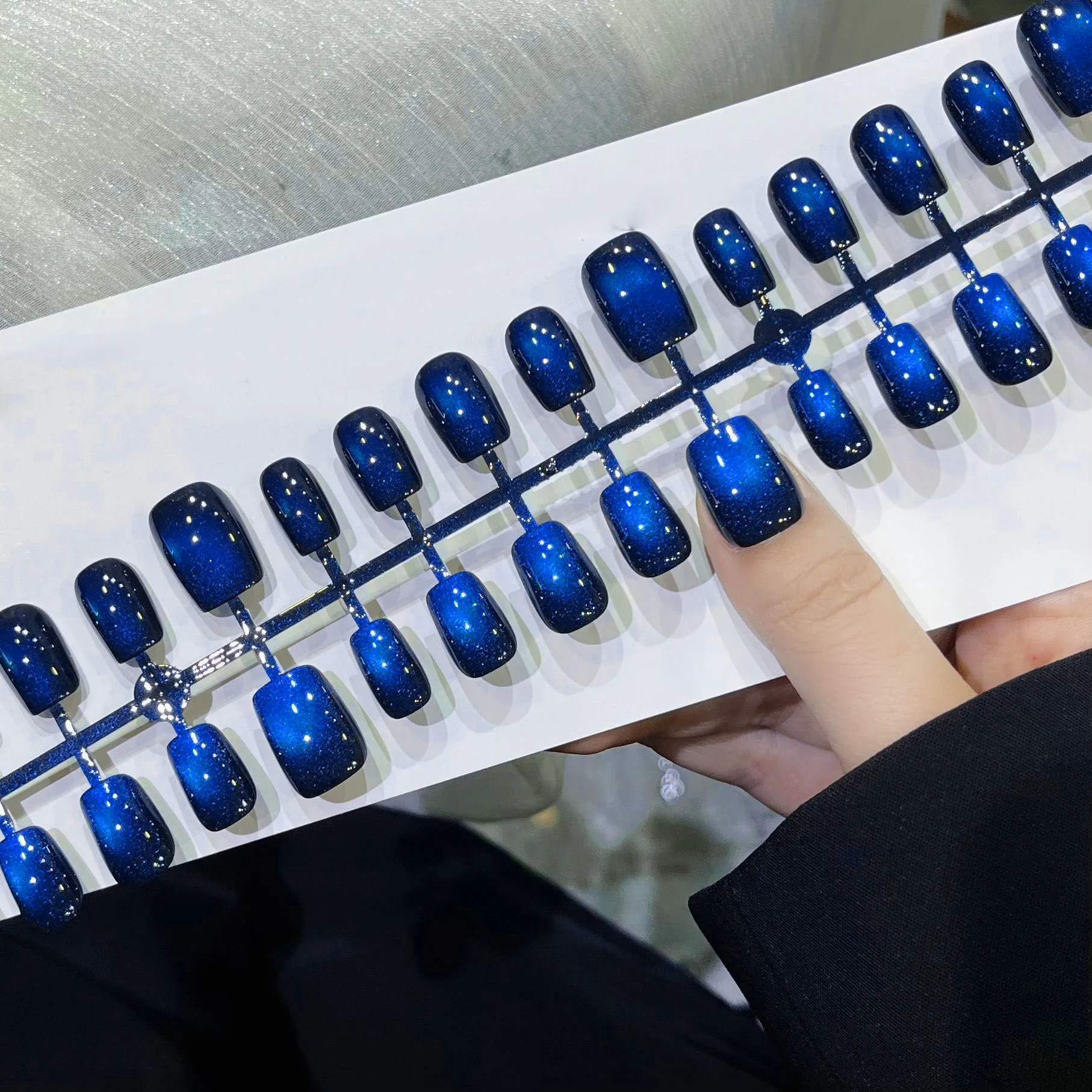 30Pcs Aurora Blue/Red Cat Eye's Short Square Fake Nails Press on Nail Halloween&Christmas Nail Tips Full Cover Acrylic Blue Tips