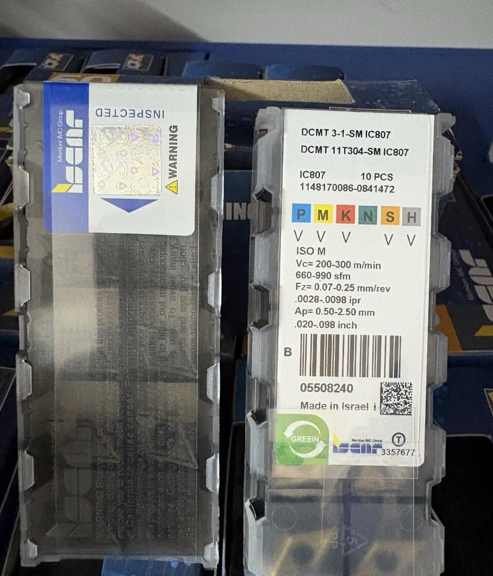 

Hard alloy cutting blades DCMT11T304-SM IC807