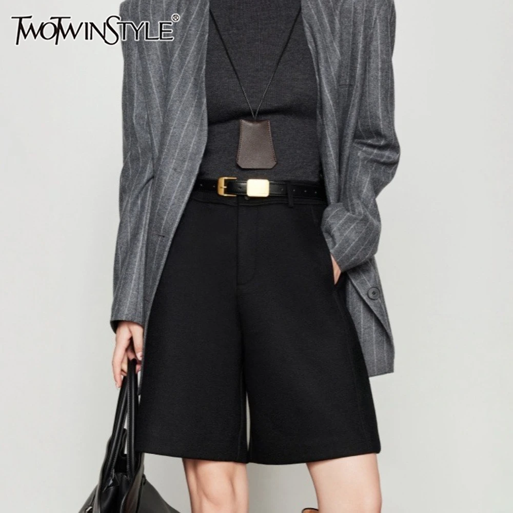 กางเกงขายาวทรงหลวมสีดำแต่งกระเป๋าสไตล์มินิมอล เอวสูง สำหรับผู้หญิง แบรนด์ TWOTWINSTYLE รุ่นใหม่ล่าสุดสำหรับฤดูร้อน