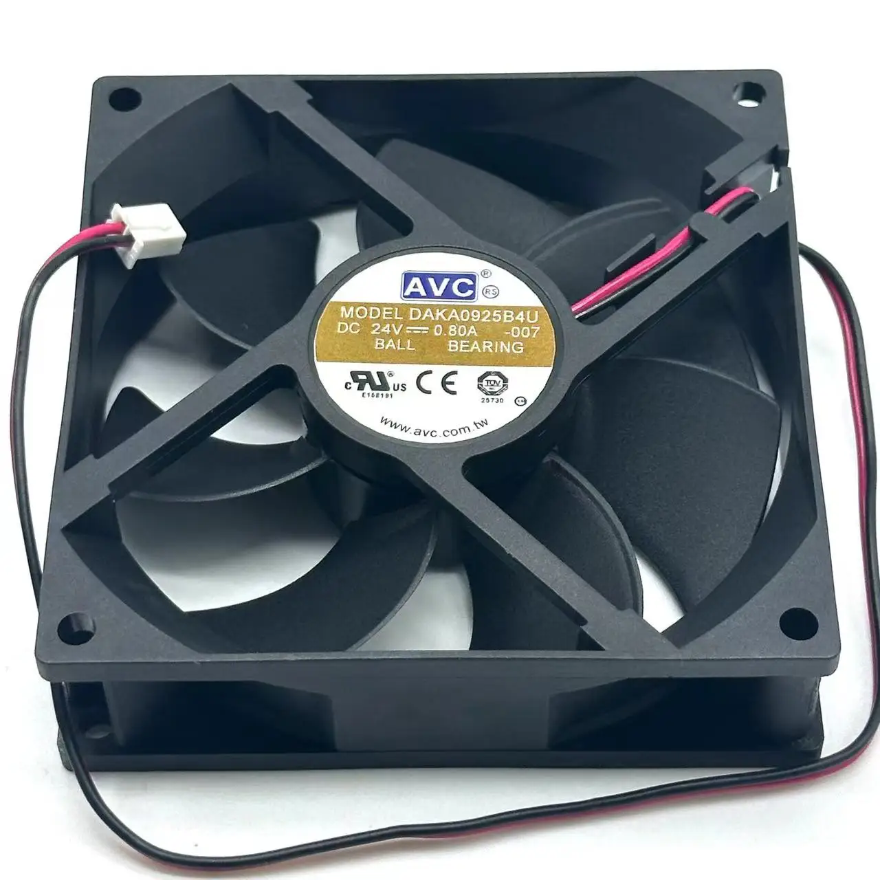 

AVC DAKA0925B4U 007 DC 24V 0.80A 90x90x25mm 2-Wire Server Cooling Fan