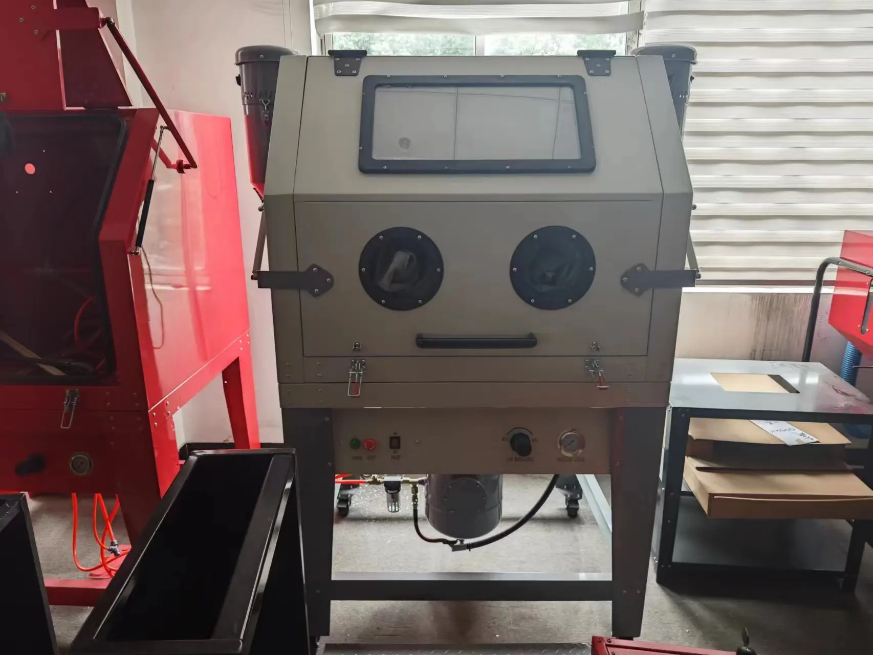 خزانة السفع الرملي ذات الضغط العالي مع خزان الضغط #3