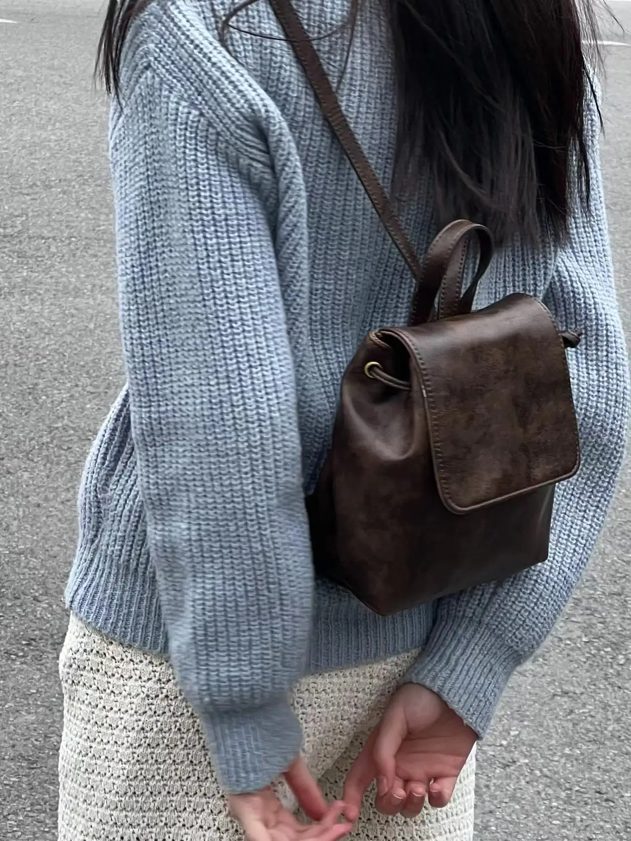 

Vintage American Brown Leather Shoulder Bag Compact Versatile Single Strap Backpack for Men And Women Daily Use Youth Favorite