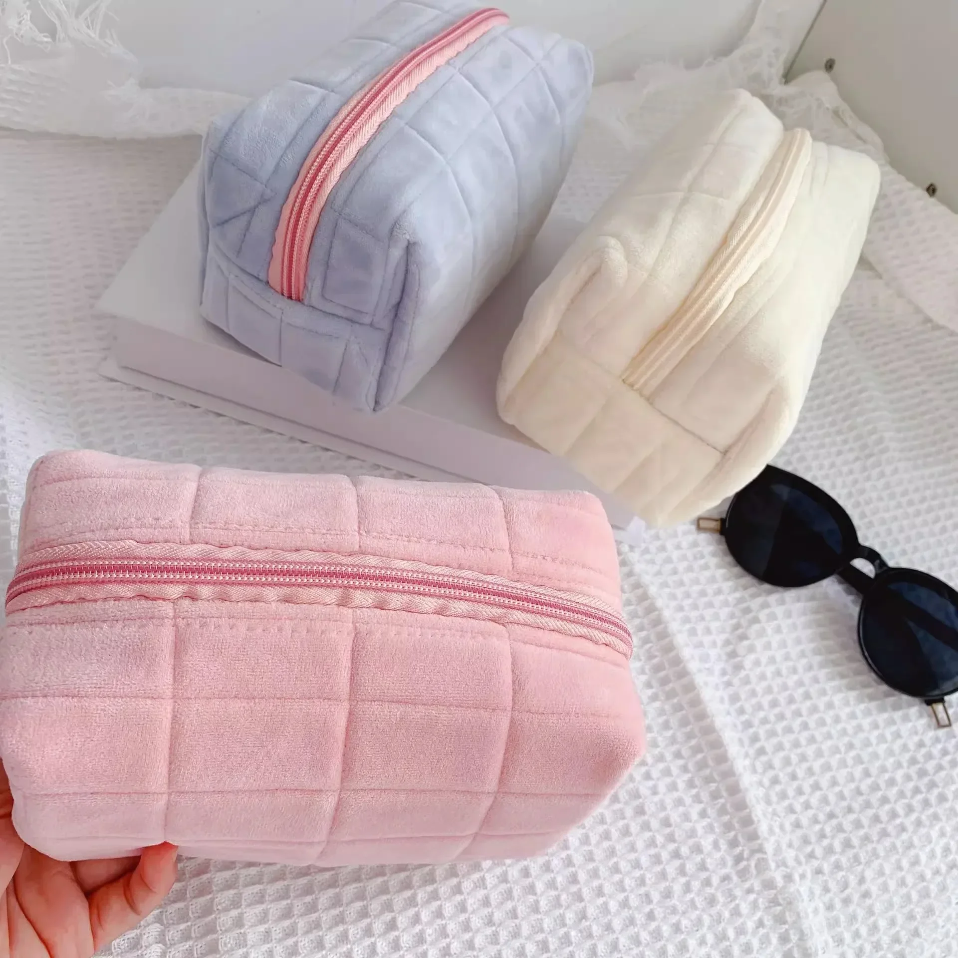 Simple Pillow Pillow Bag Pillow Pen Bag Toiletry Bags Portable Cream Makeup Bag Large Capacity Makeup Brush Storage Bags Female