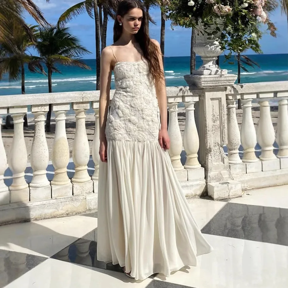 

2025 Summer New Women's Fashion Temperament Dress with Suspenders Three-dimensional Flowers Pleated Chiffon Dress Lady