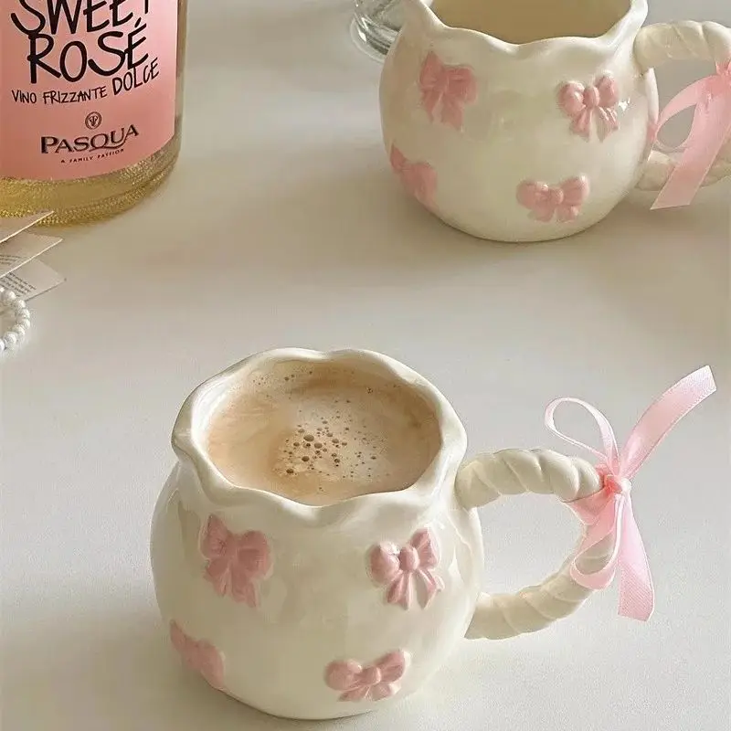 Modische herzförmige Schmetterlingsknoten-Herz-Kaffeetasse für Mädchen, Nachmittagstee, Keramiktasse, niedliche Tasse, Kaffeetasse, Frühstücksmilchtasse
