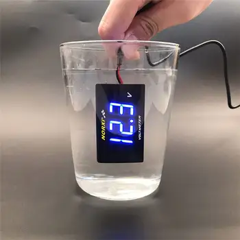 Digitální voltmetr KOSO pro motocykly NVX NMAX TMAX XMAX 300 LED mini 6V 12V elektromobilní měřič elektřiny do auta 8 nejlepší prodej 6voltový měřič - №8