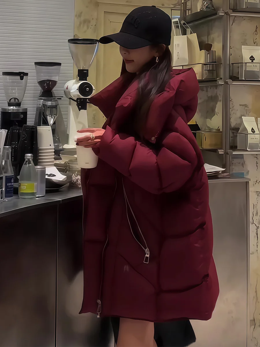 

Женская удлиненная свободная пуховая куртка винного цвета с капюшоном, повседневная, утепленная, с наполнителем из белого пуха, теплая