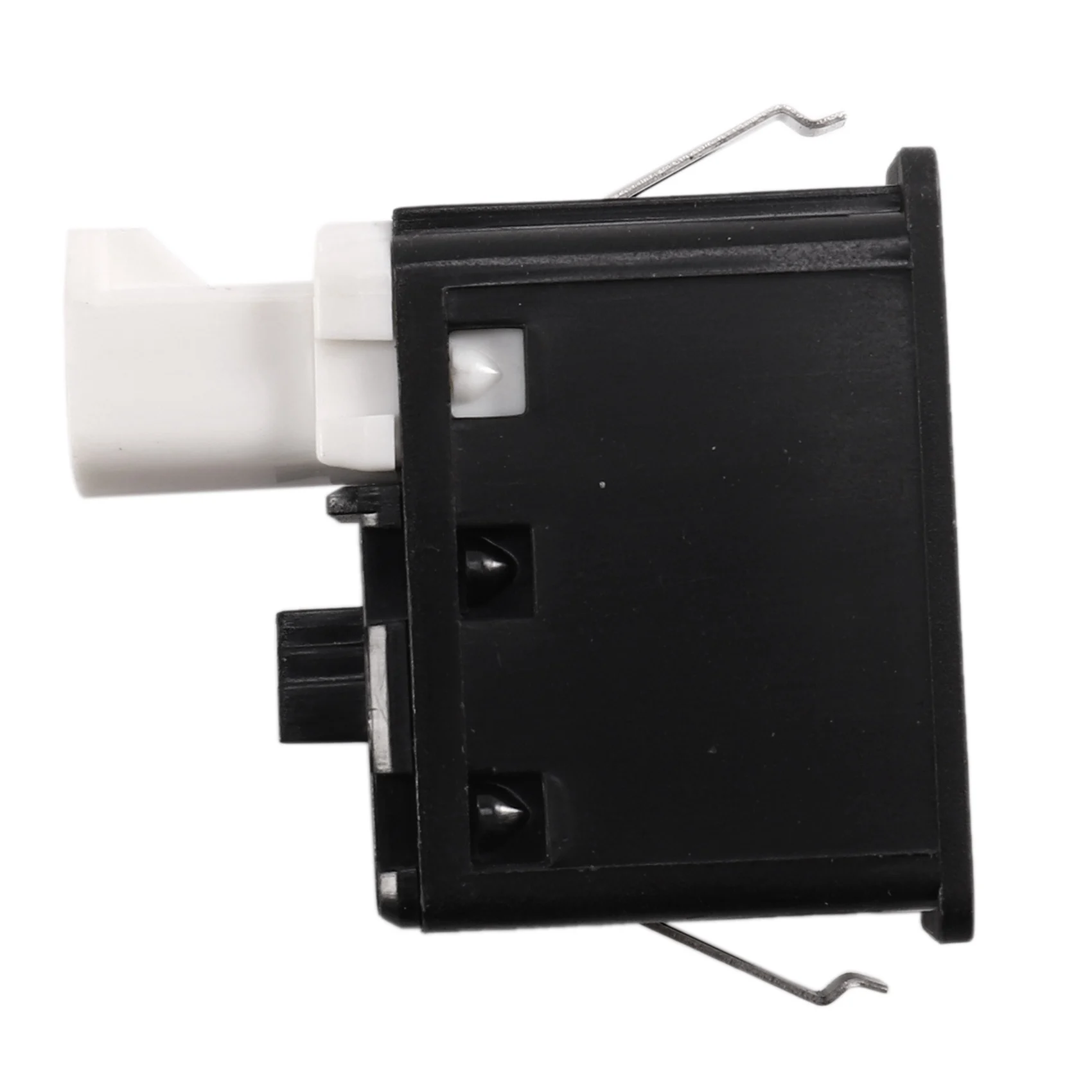 M93K-2X Car USB AUX In Plug Auxiliary Input Socket Adapter For BMW E81 E87 E90 F10 F12 E70 X4 X5 X6
