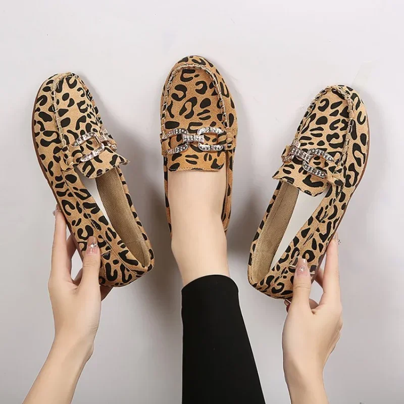 Chaussures plates en cuir faites à la main pour femmes, mocassin décontracté, imprimé léopard, chaussures de conduite, nouvelle marque, mode