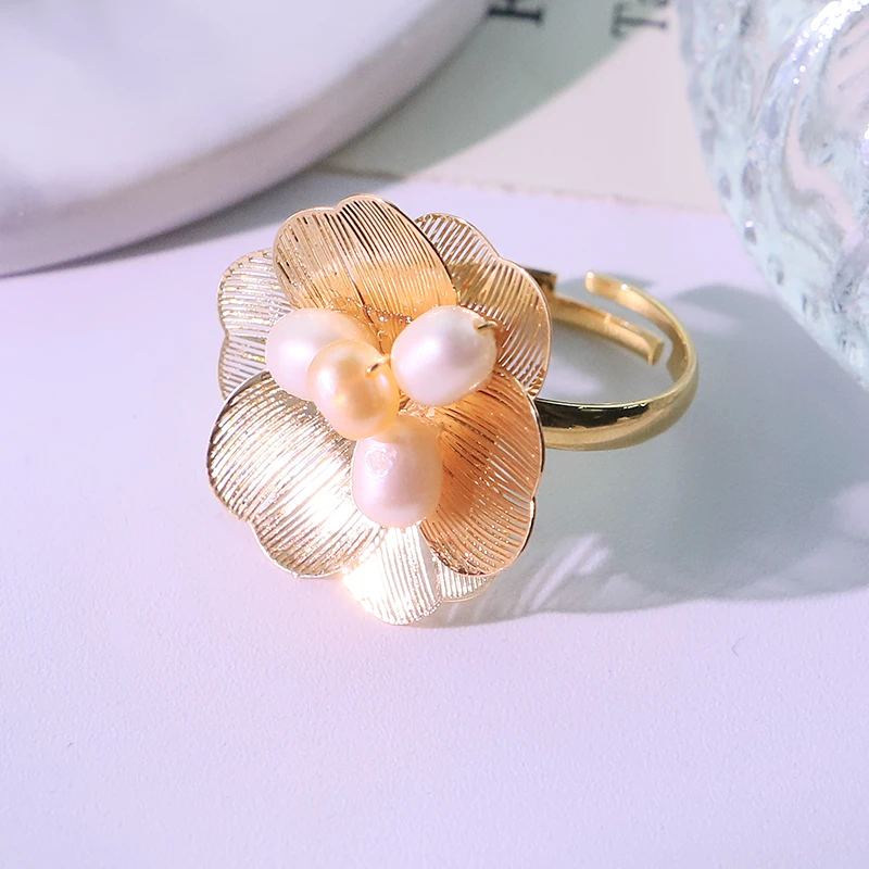 Natural Pearl Double Layer 3 Petal Computer Chip Flower Ring Handmade Ring Banquet Wedding Women's Jewelry Accessories GR0447