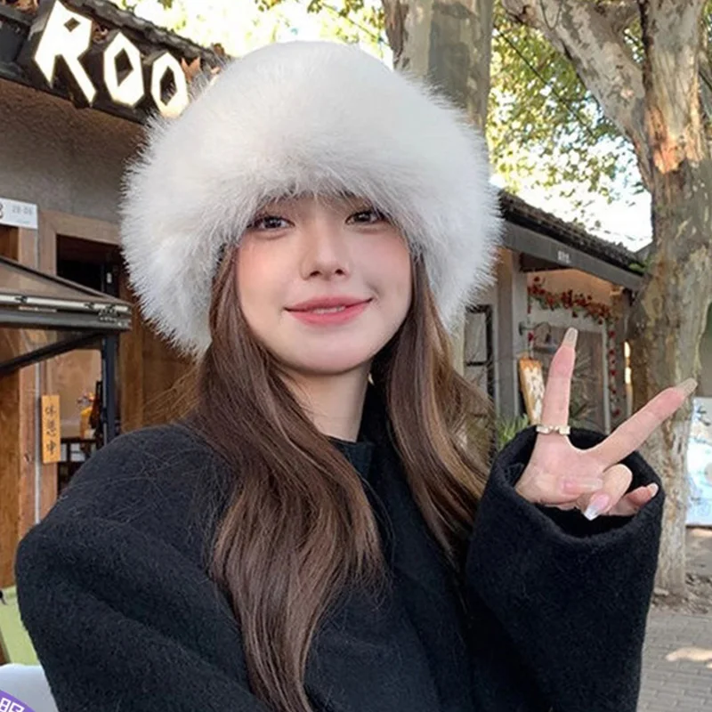 Autumn and Winter 2025 New Mongolian Hat Women's Fashion Fur Cap Fur Hat Brimless Plush Fluffy Skiing Riding Warm Caps MZr02