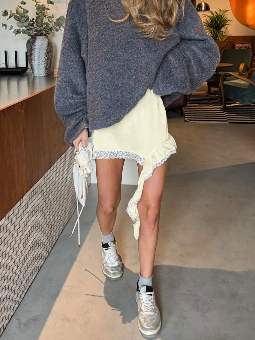 Femmes asymétrique dentelle garniture solide blanc Mini jupe Y2K 2025 été mode doux Satin femme jupes vacances plage dame jupe