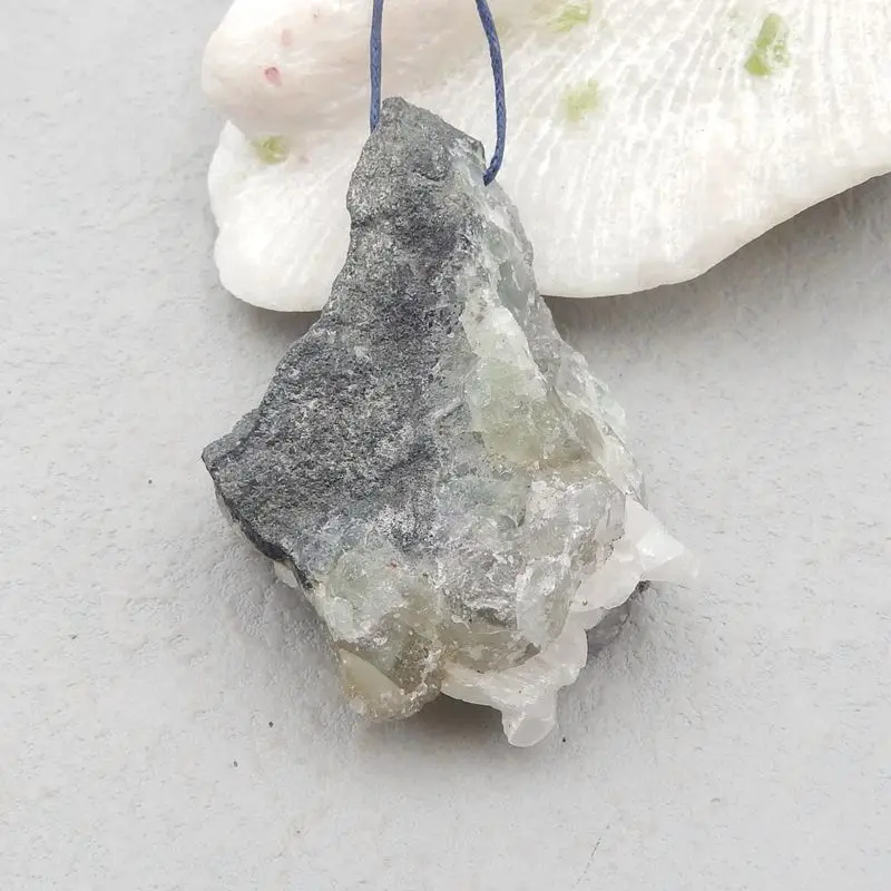 

Natural Rainbow Fluorite Drusy Nugget Pendant Bead 67x51x20mm 79g Fashion Pendant Jewelry Accessories