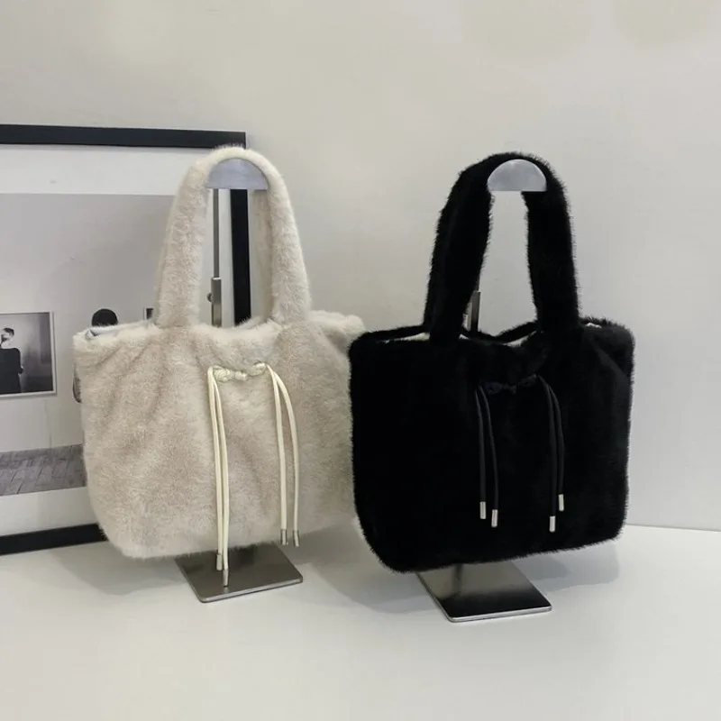 

Известная дизайнерская женская сумка, вместительная кожаная сумка-мессенджер для женщин, шикарная сумка через плечо с популярным классическим элегантным дизайном.